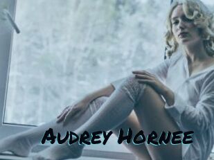 Audrey_Hornee