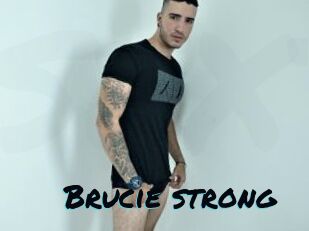 Brucie_strong