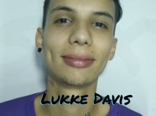 Lukke_Davis