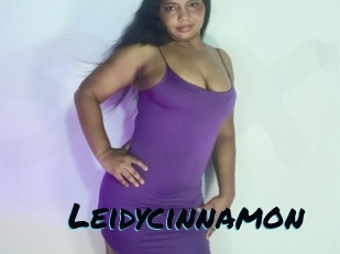 leidycinnamon Sexties