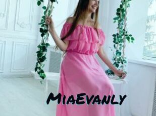 MiaEvanly