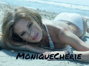 MoniqueCherie
