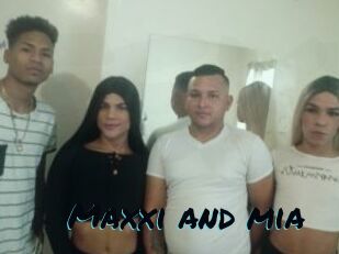 Maxxi_and_mia