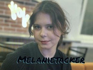Melanietacker