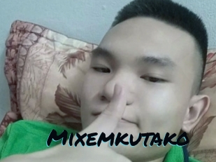 mixemkutako Sexties