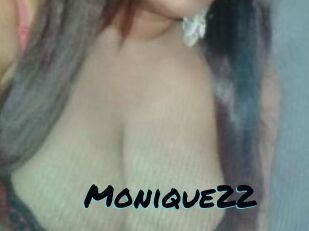 Monique22