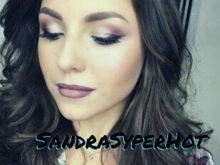 SandraSyperHot